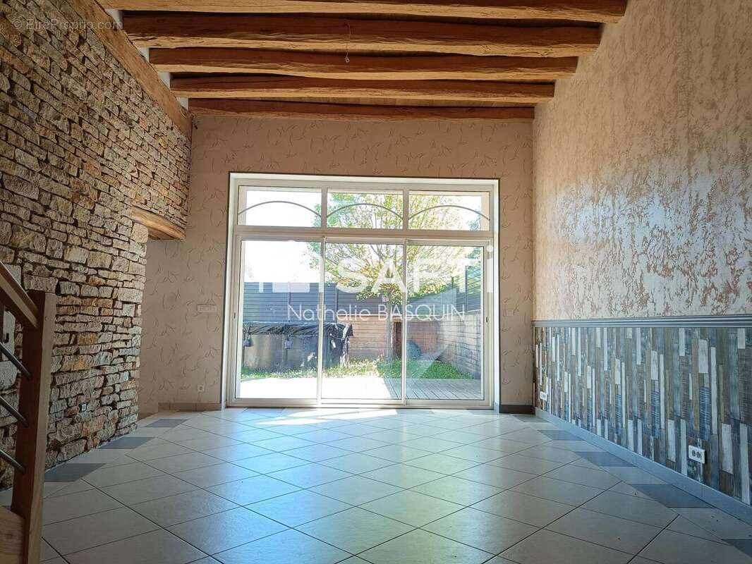 Photo 4 - Maison à JULLY-LES-BUXY