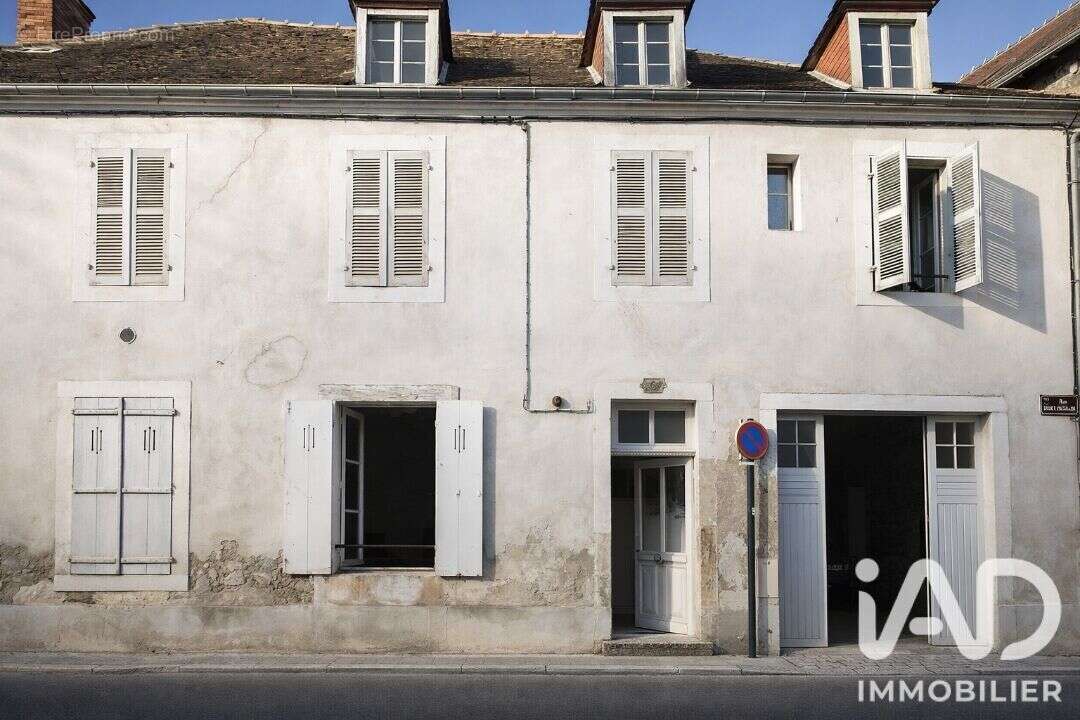 Appartement 173 m² à Montlucon  - photo 2