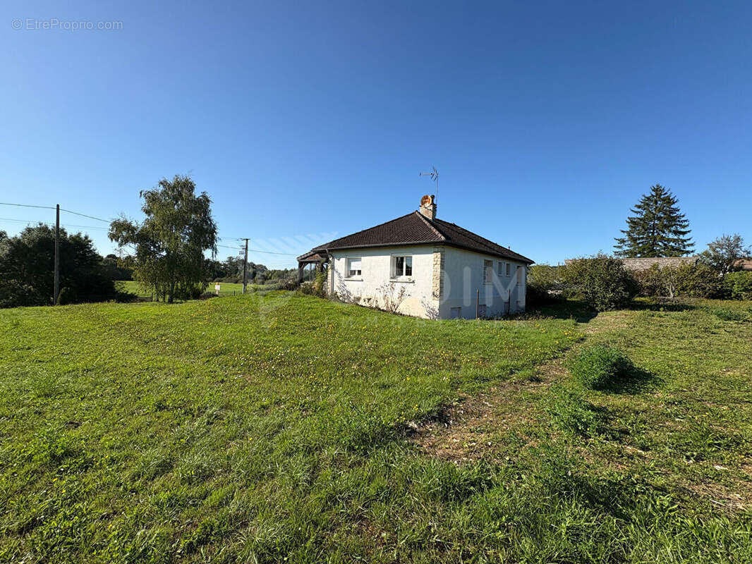 Maison à POILLY-SUR-SEREIN