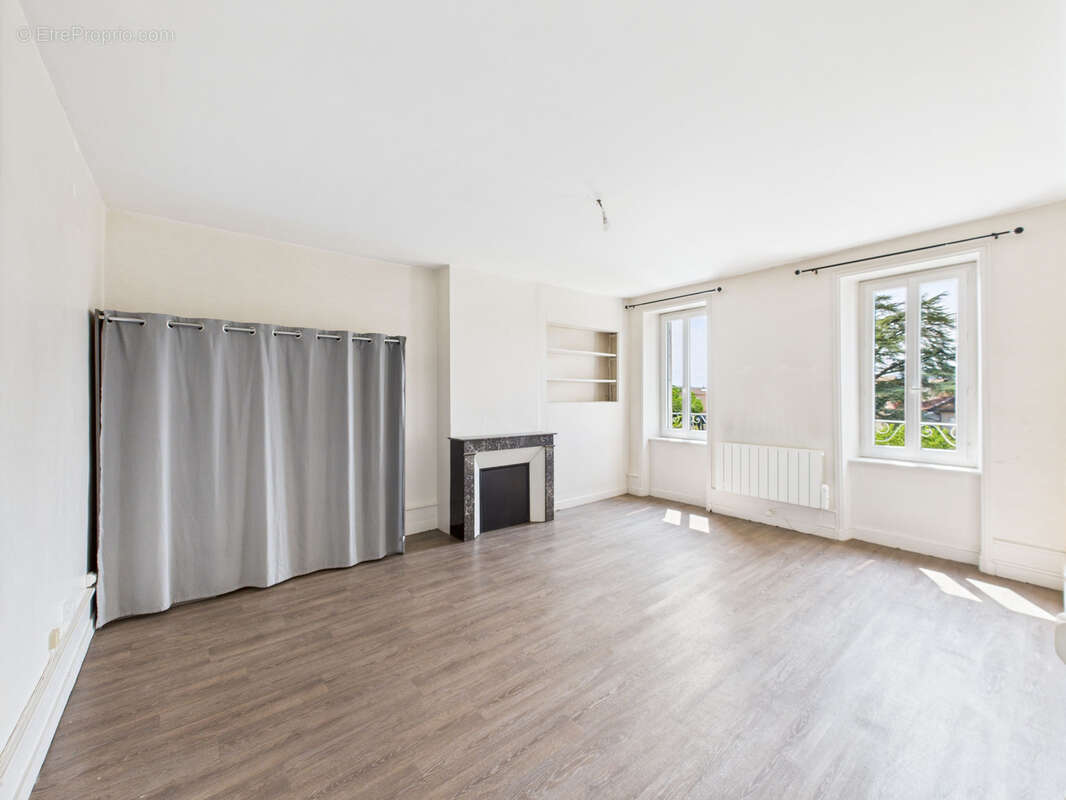 Appartement à AMBERT