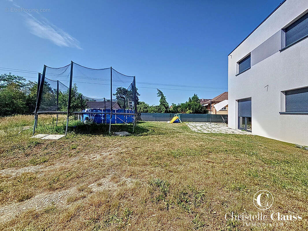 Maison à SAINTE-CROIX-EN-PLAINE