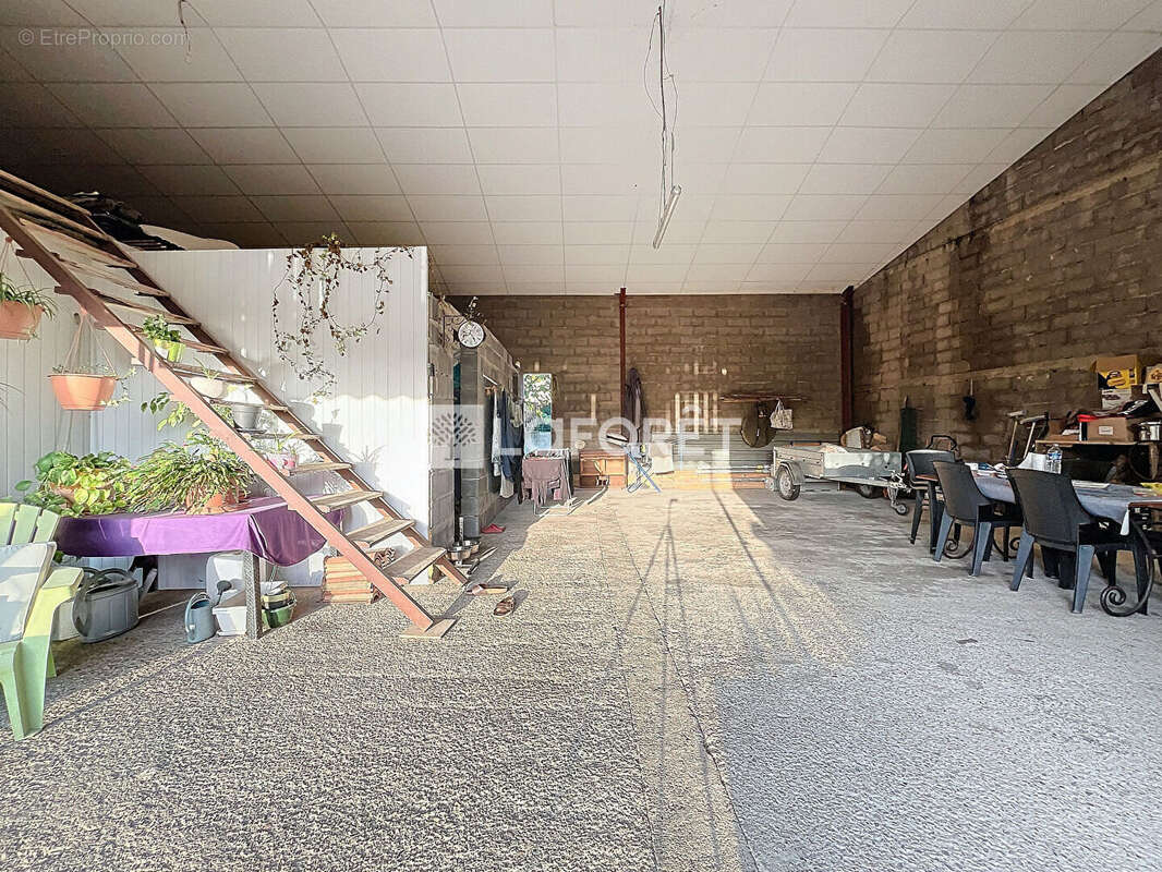 Maison à CAUSSES-ET-VEYRAN