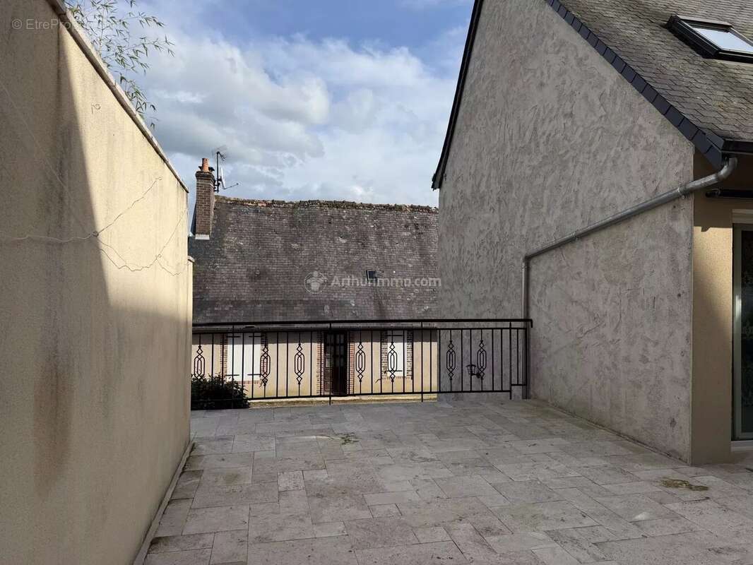 Maison à COURDEMANCHE