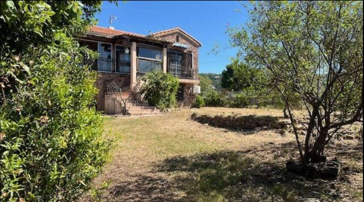 Maison à LES ISSAMBRES