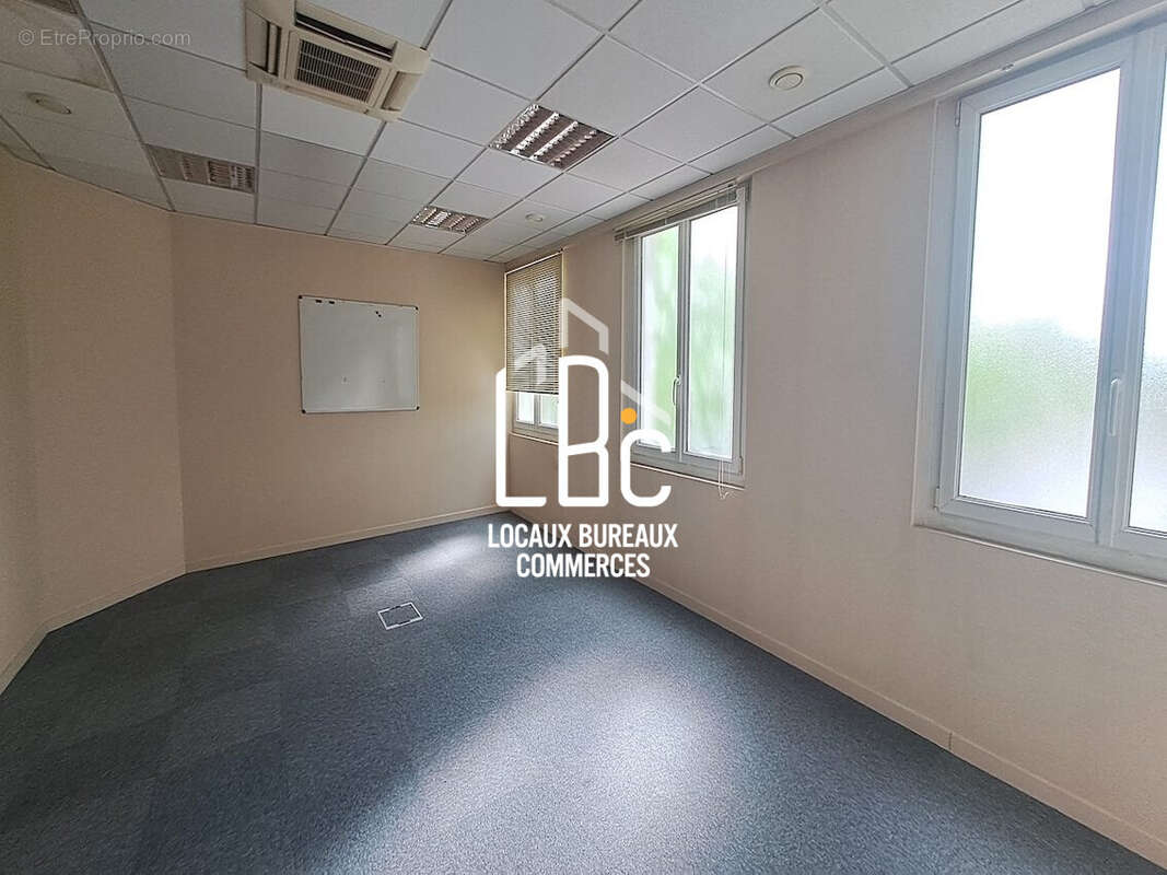 Commerce 225 m² à Nantes  - photo 4