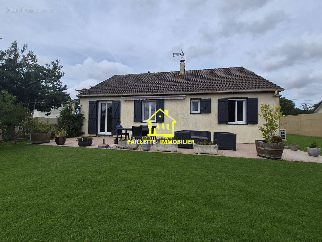 Maison 4 pièces 84 m² · à Beuzeville-la-Grenier · 84 m² · 232 000 €
