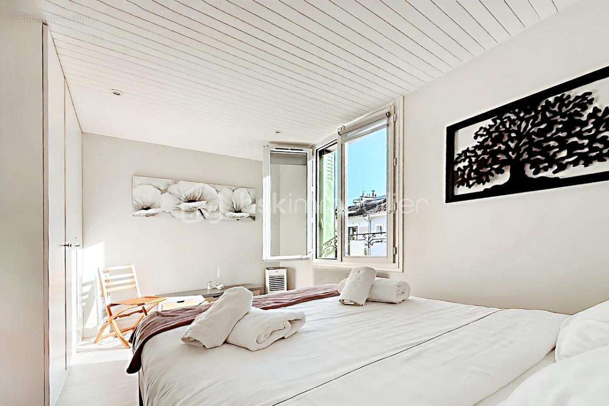 Maison à PARIS-19E