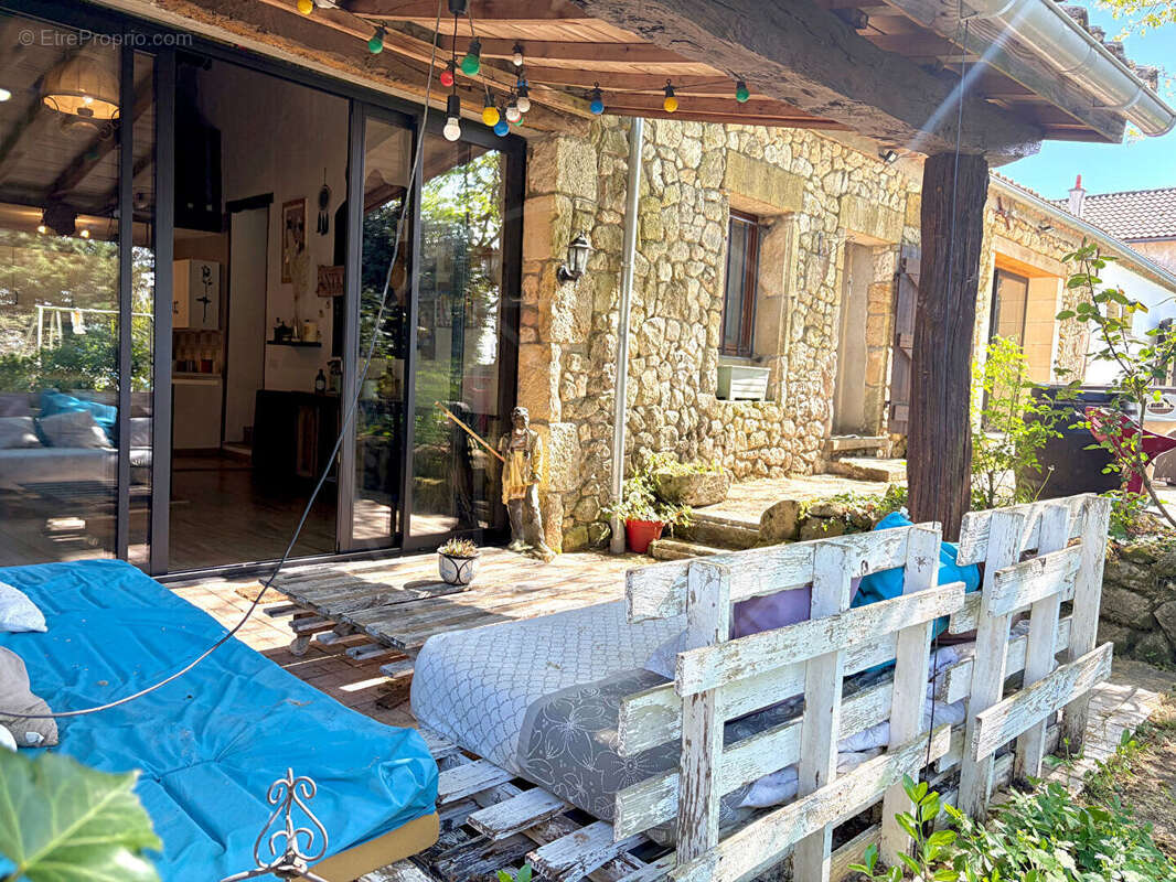 Grande maison familiale rénovée avec charme et modernité - photo 13