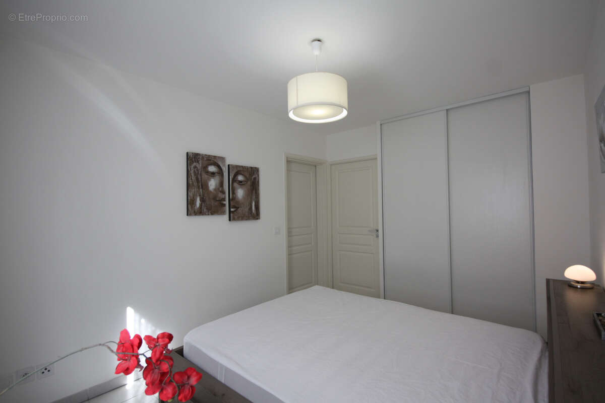 Appartement à MARSEILLE-2E