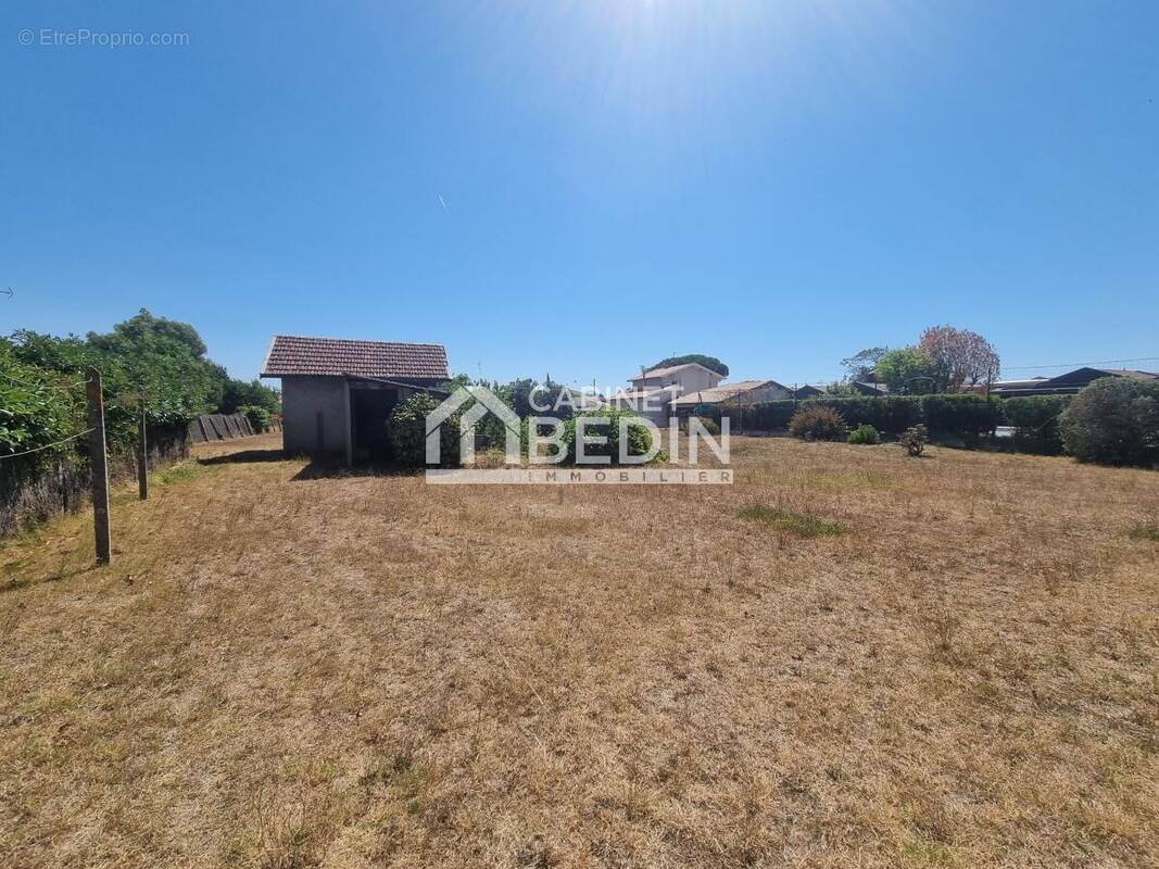 Terrain à GUJAN-MESTRAS