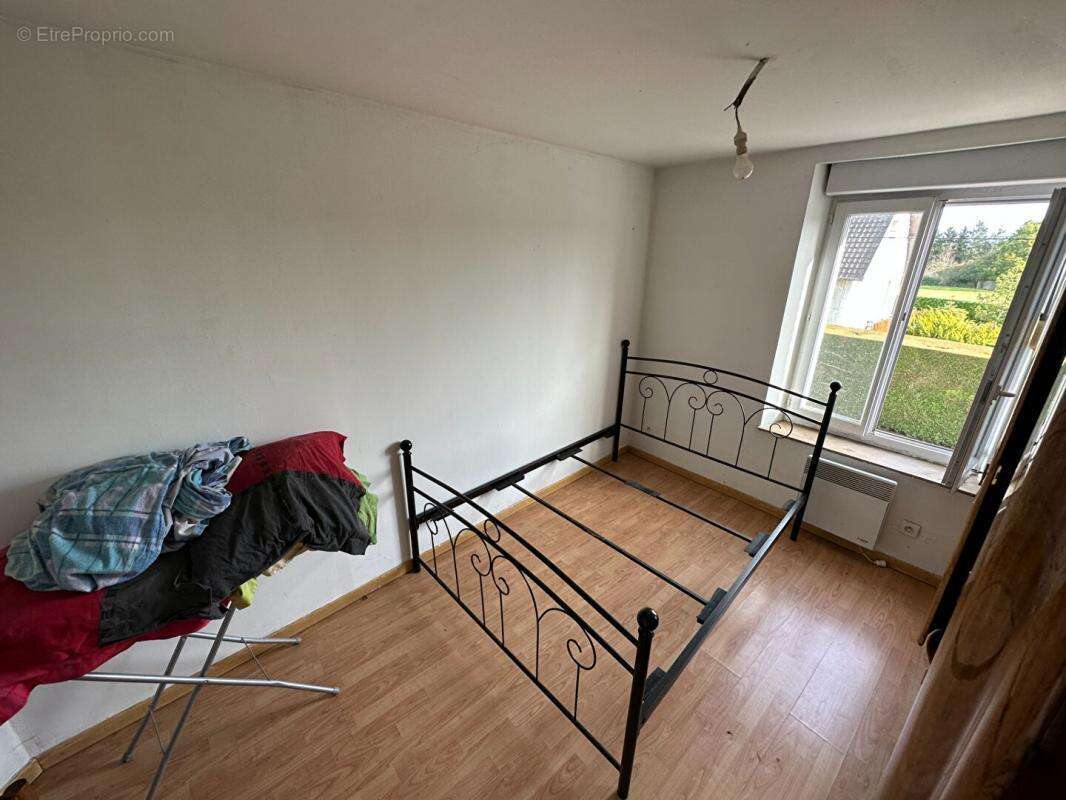 Maison à ETREAUPONT