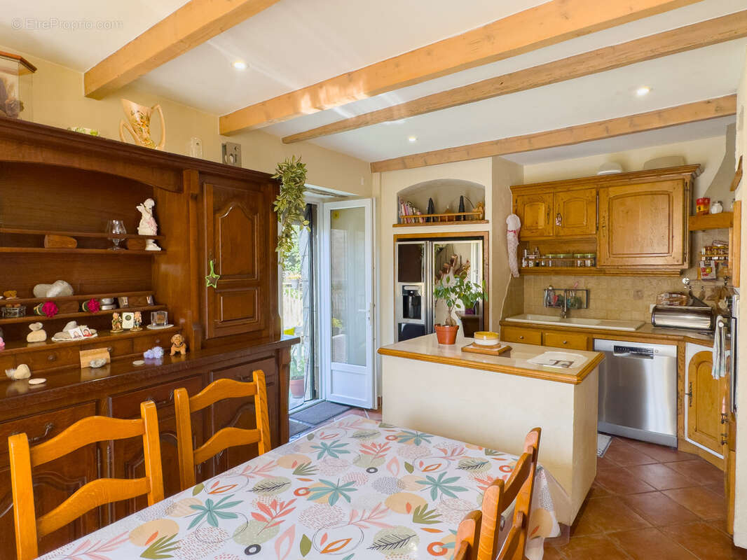 Maison à SAINT-JULIEN-EN-SAINT-ALBAN