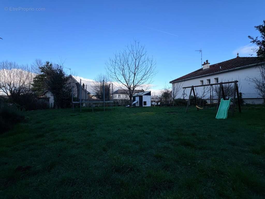 Maison à ETANG-SUR-ARROUX