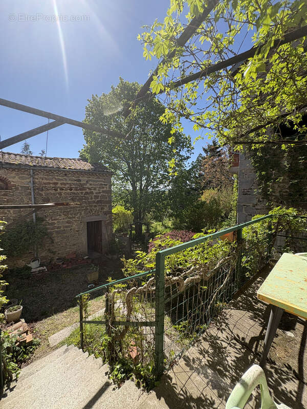 Maison à ISSERTEAUX