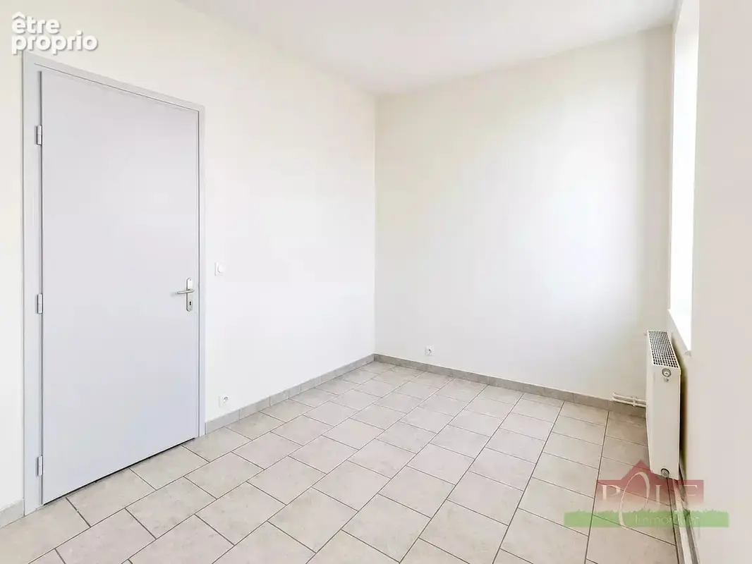 Coup de cœur à Vienne – T3 de caractère avec salon voûté, proche centre-ville - photo 12