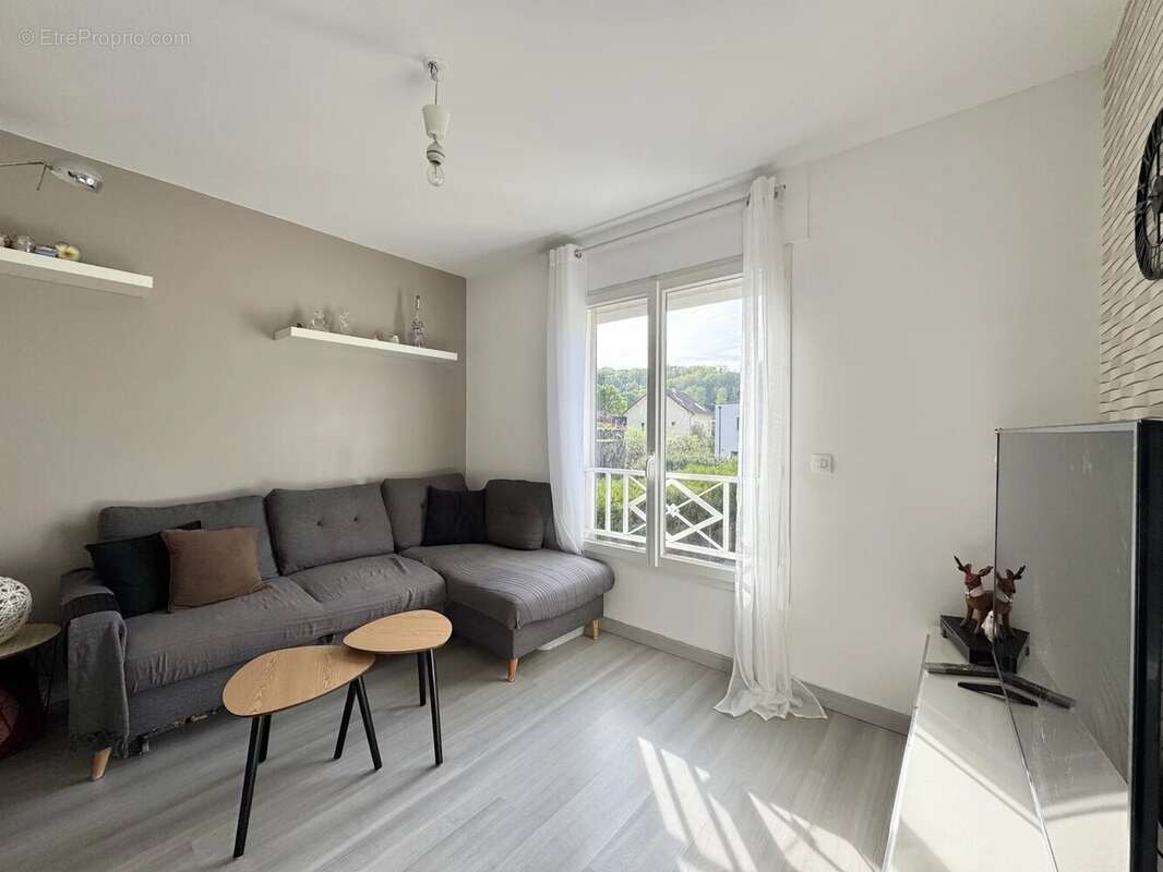 Appartement à VERRIERES-LE-BUISSON