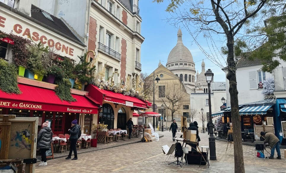 Appartement à PARIS-18E