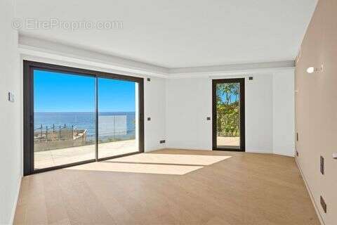 Appartement à CAP-D'AIL