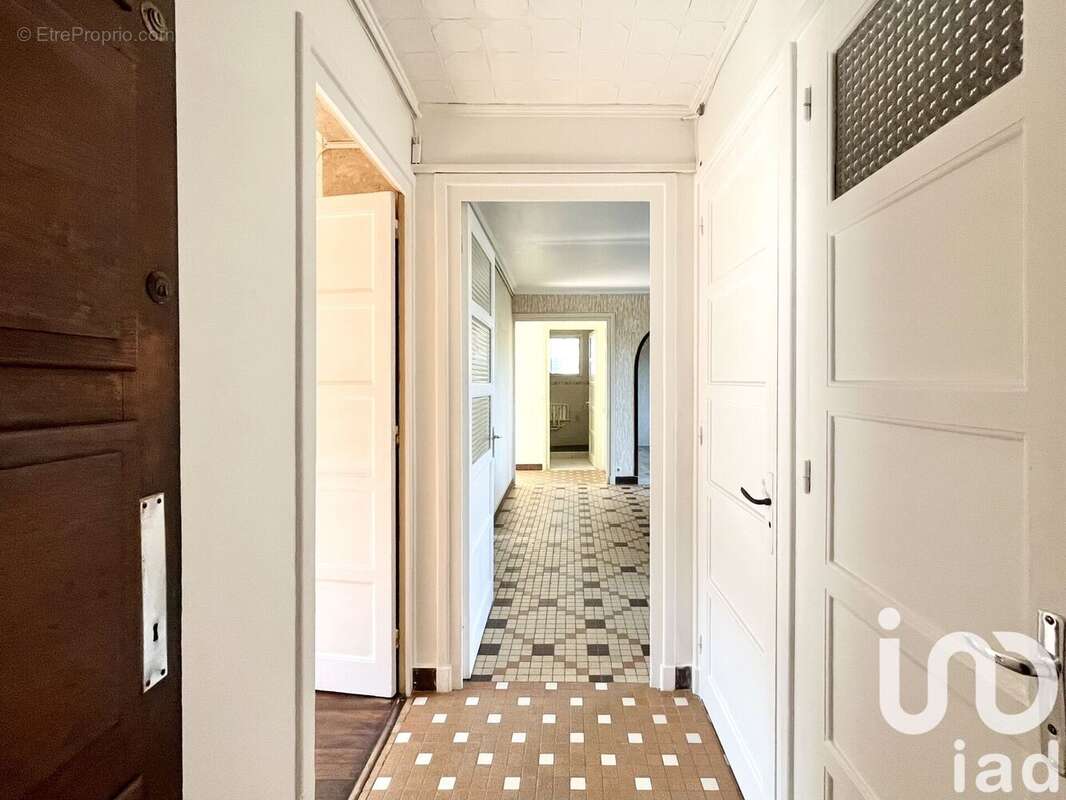 Photo 9 - Appartement à VILLEURBANNE