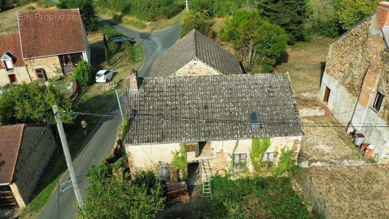 Authentique maison en pierres 180 m² - Investisseurs ou amoureux de rénovation - LIGNEROLLES (36) - photo 23