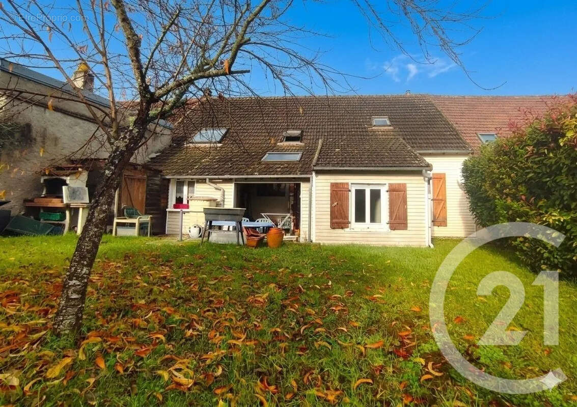 Maison à COSNE-COURS-SUR-LOIRE