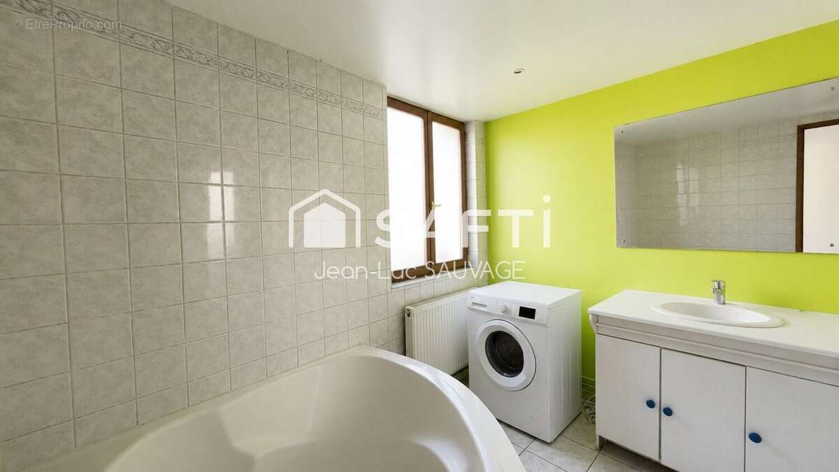 Photo 3