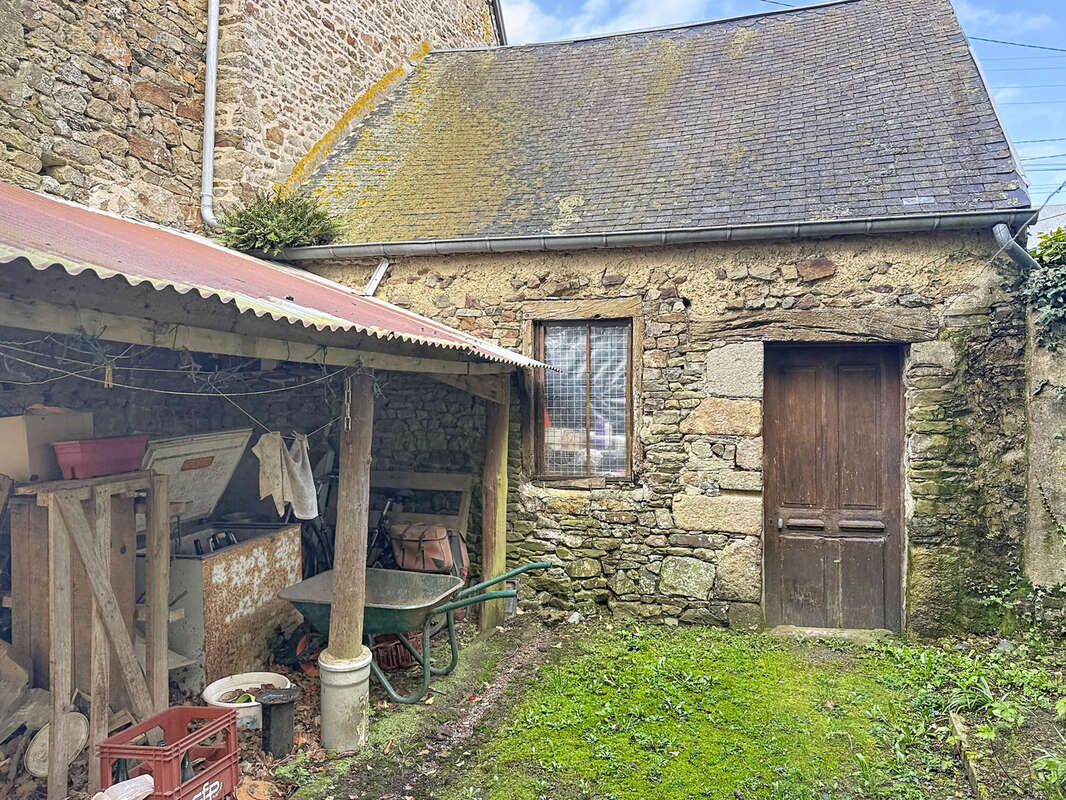 Maison à DRAGEY-RONTHON