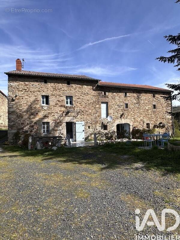 Photo 1 - Maison à CLAVIERES