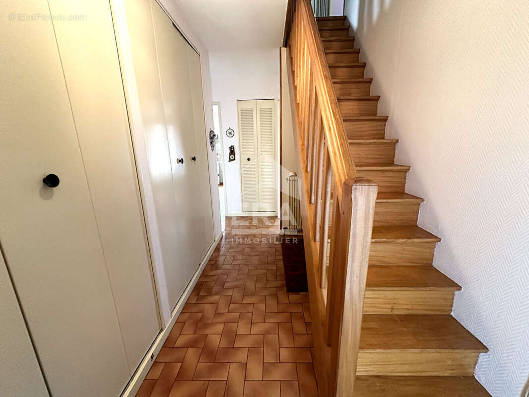 Maison à VILLENEUVE-LA-GUYARD