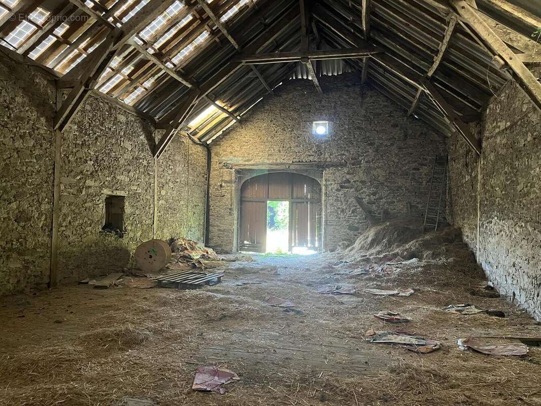 étage - Maison à LATRONQUIERE