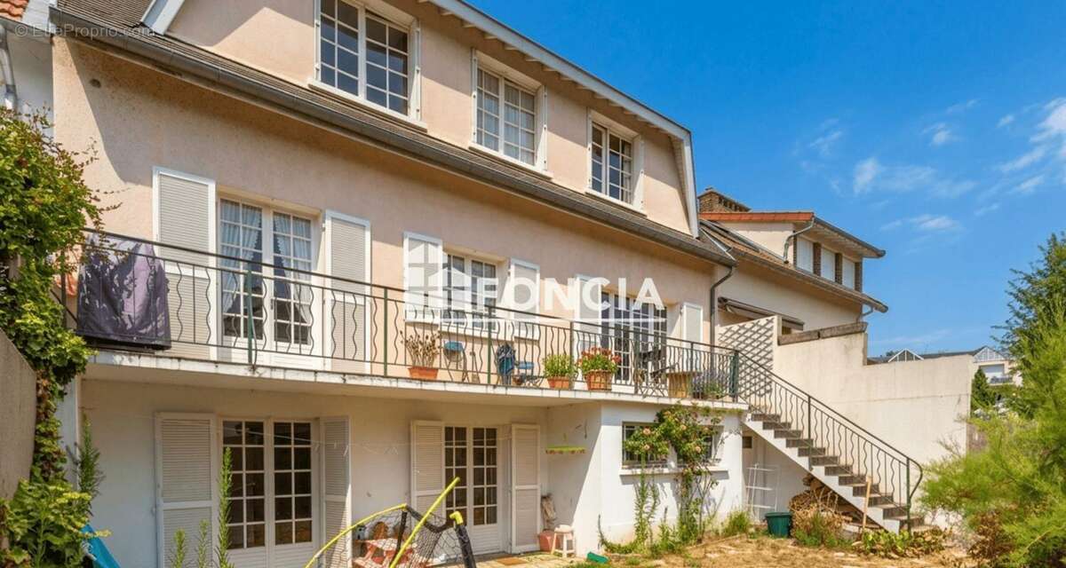 Belle maison familial quartier de l'hotel de ville - photo 10