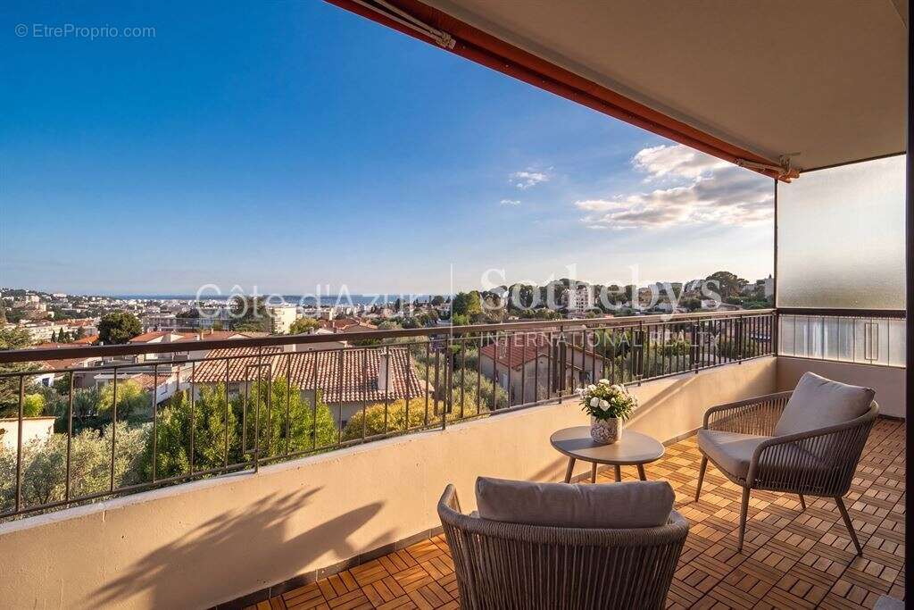 Appartement à LE CANNET