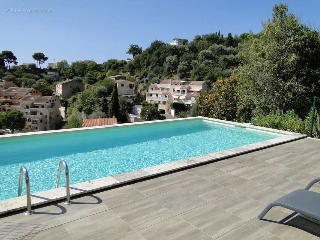 Appartement à ROQUEBRUNE-CAP-MARTIN