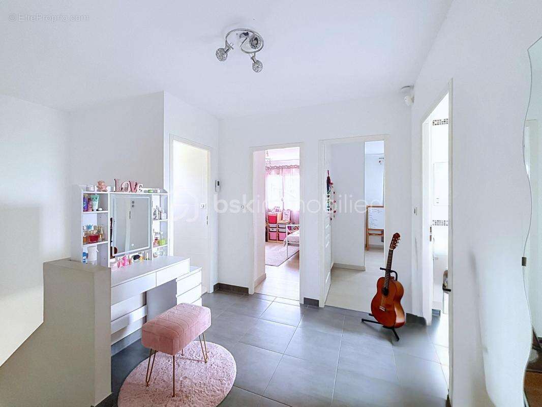 Maison individuelle récente avec grand garage - photo 12