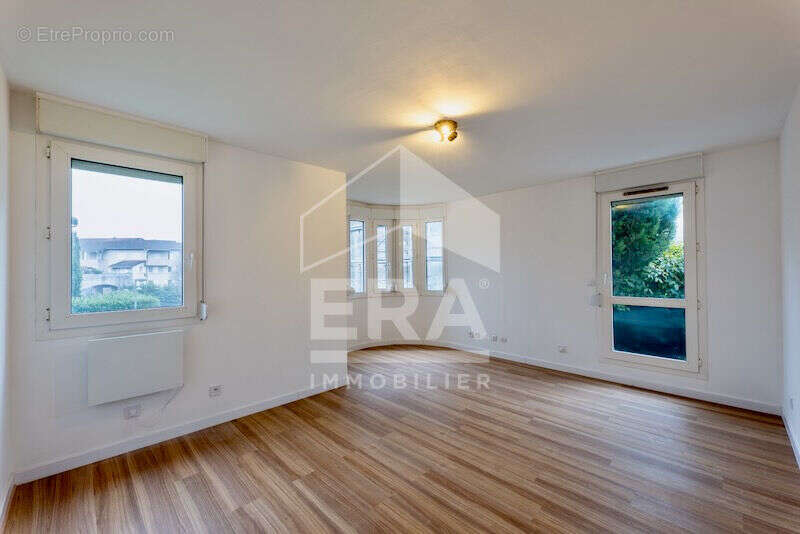 Appartement à SAINT-GENIS-LAVAL