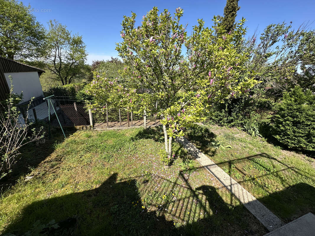 Maison à LA ROCHE-CHALAIS