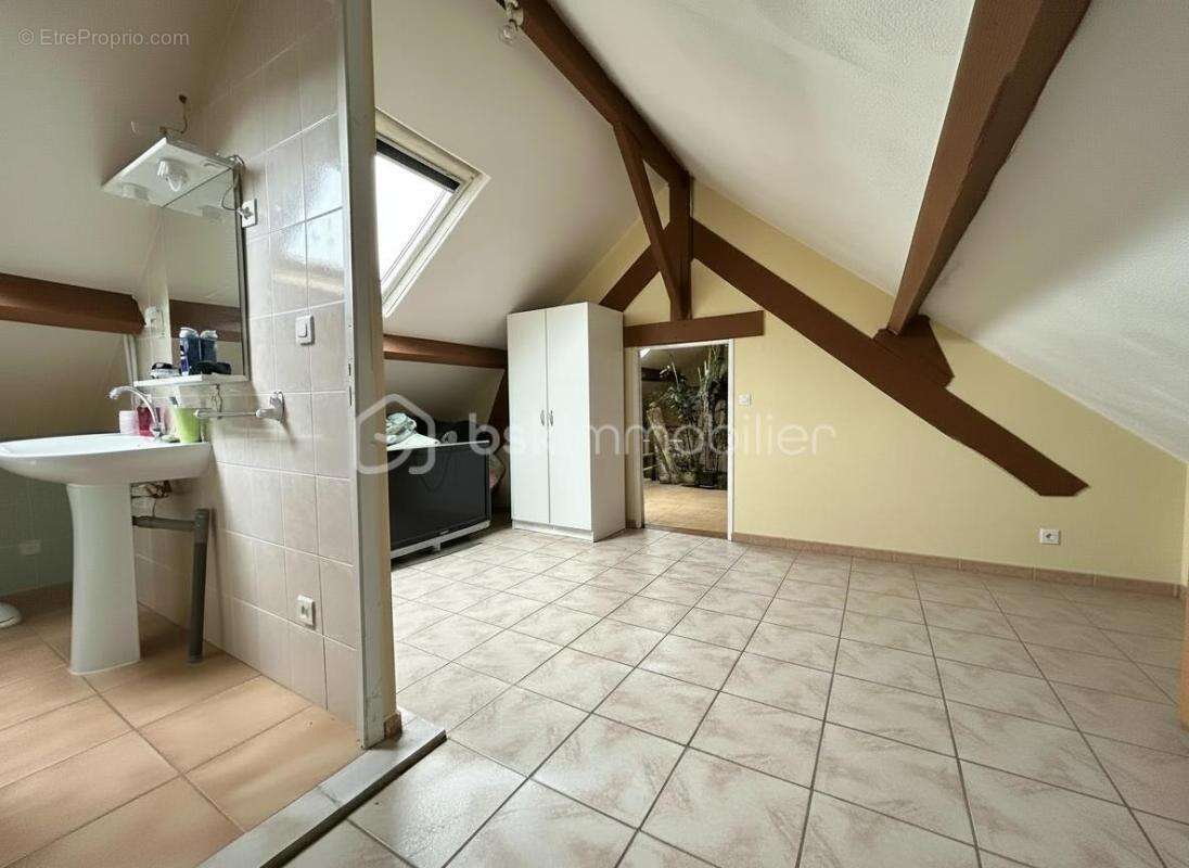 Maison à ESMANS