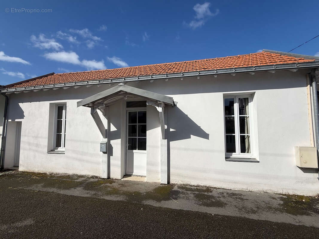 Maison à LE POULIGUEN