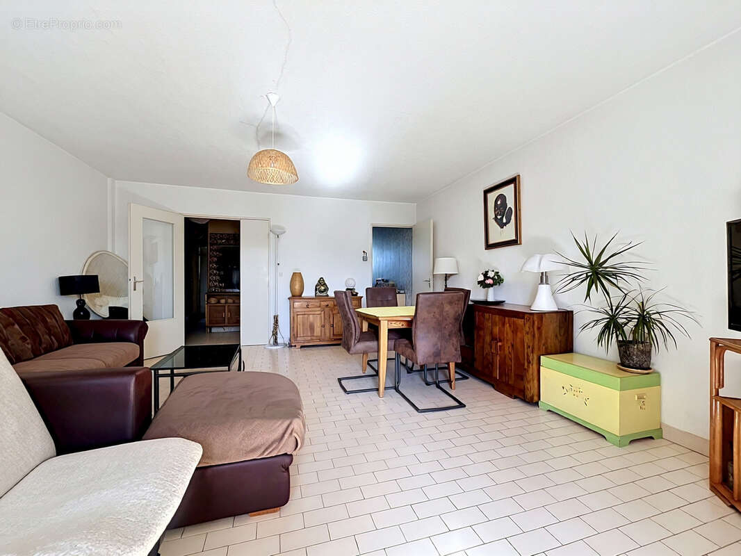 Appartement à CANDILLARGUES