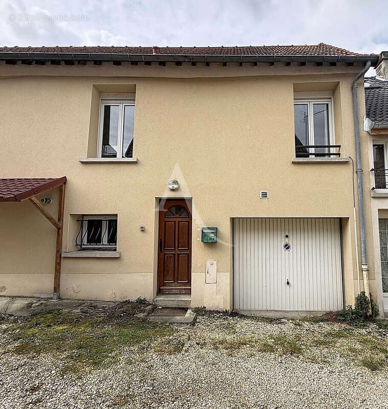 Appartement à NANTEUIL-LES-MEAUX
