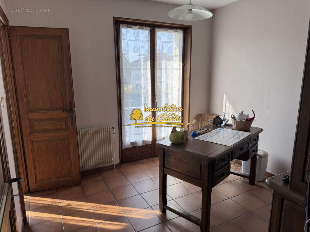 Maison 134 m² à Saint-Loup-Sur-Semouse  - photo 4