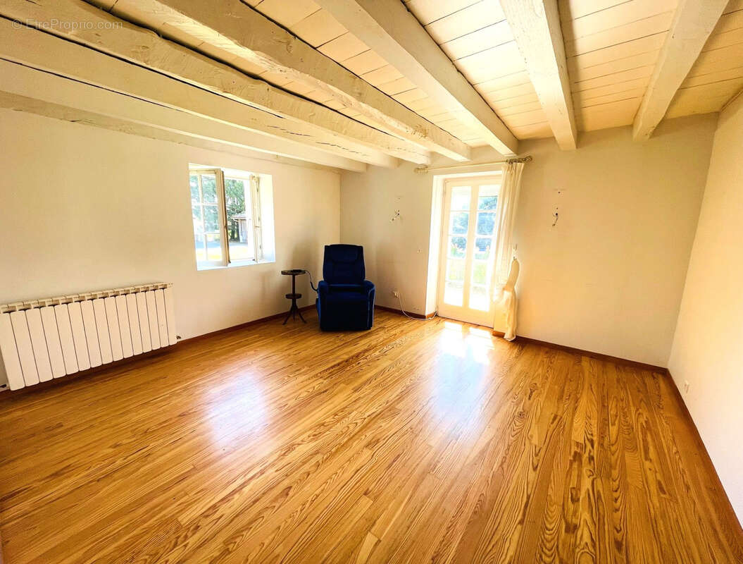 Maison à SAINT-GEOURS-DE-MAREMNE