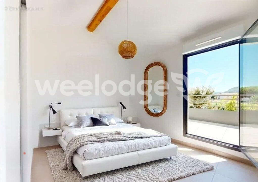 Appartement à MANDELIEU-LA-NAPOULE