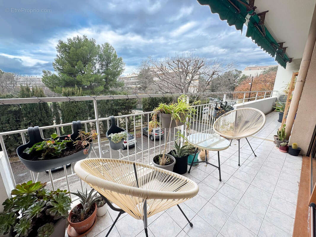 Appartement à MARSEILLE-9E