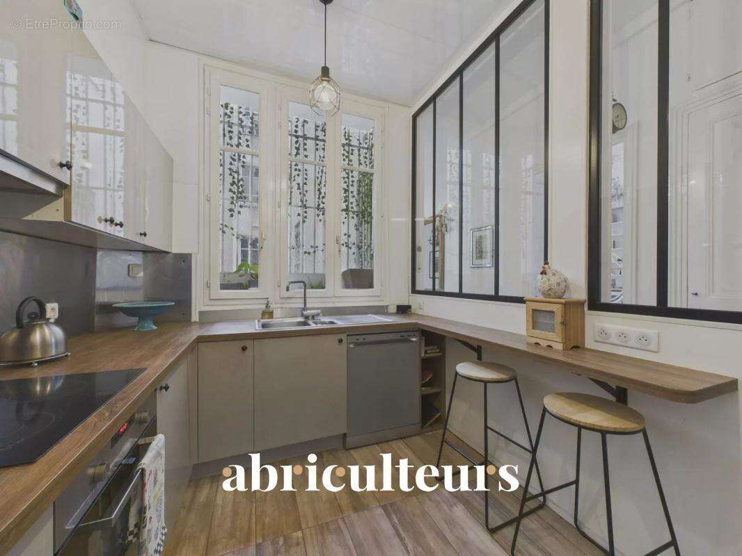Appartement à PARIS-6E