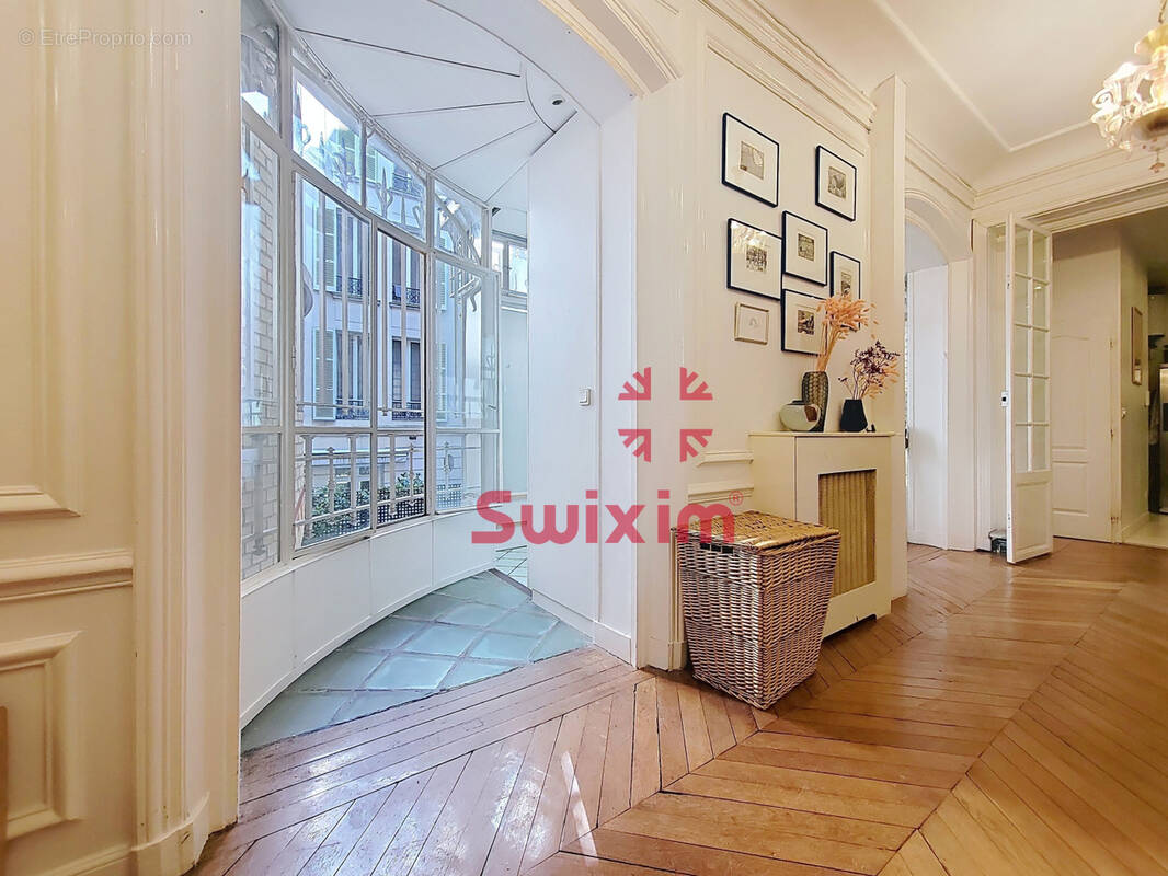 Appartement à PARIS-17E