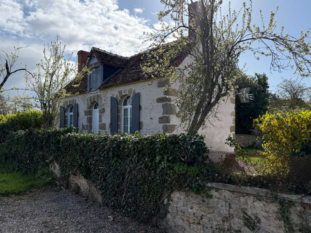 Maison à LE MAGNY