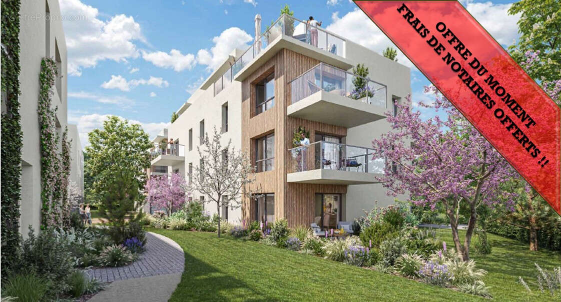 Appartement à ETREMBIERES