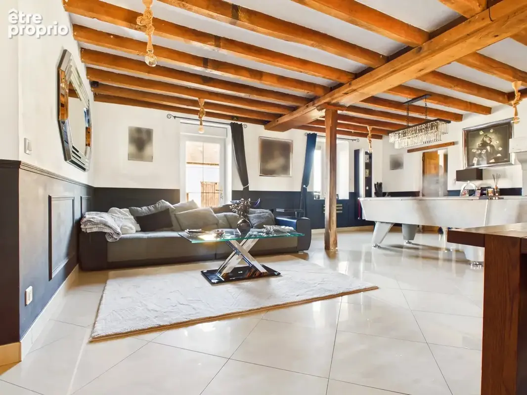 Magnifique maison située au sommet d'une colline, avec 6 chambres et 3 hectares de terrain. - photo 7