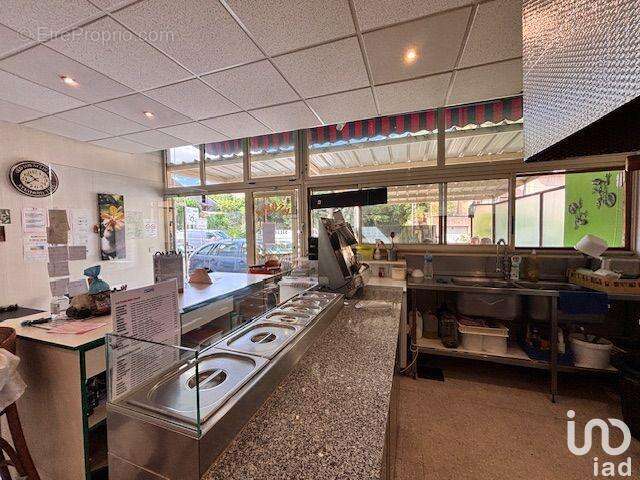 Photo 3 - Commerce à LABEGUDE